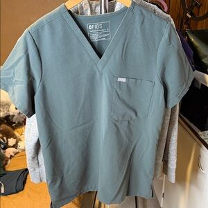 Figs Women's Catarina one pocket scrub top BAMBOO